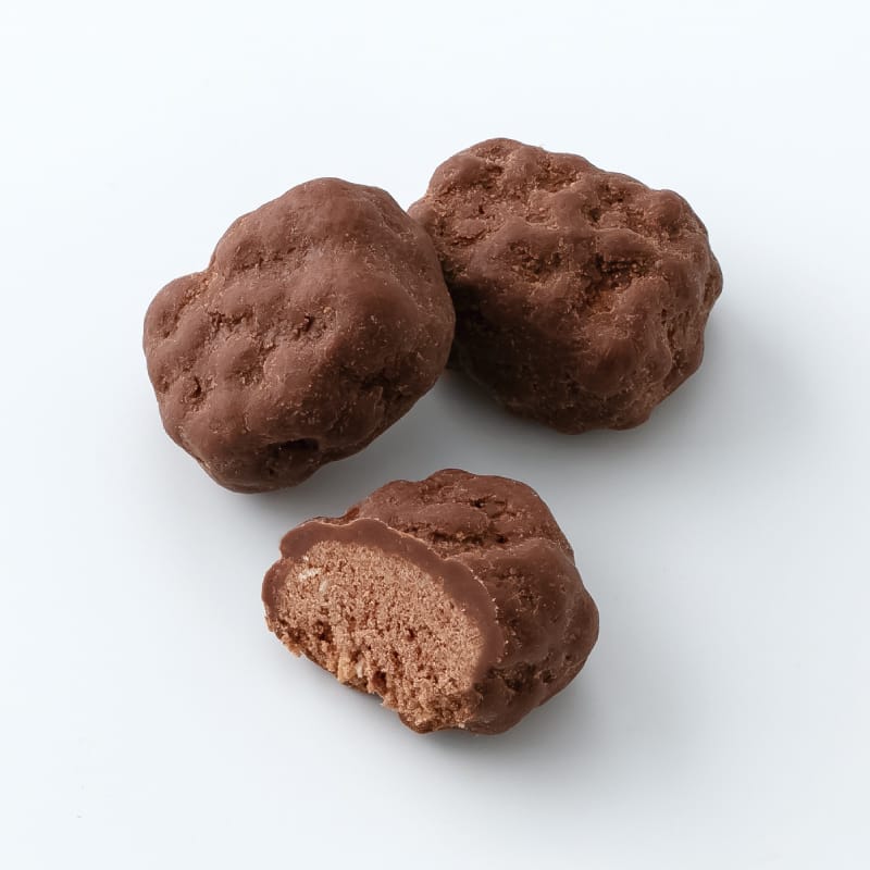 ショコラ アソルティ缶（イチゴ・カカオ・ピーカンナッツ）