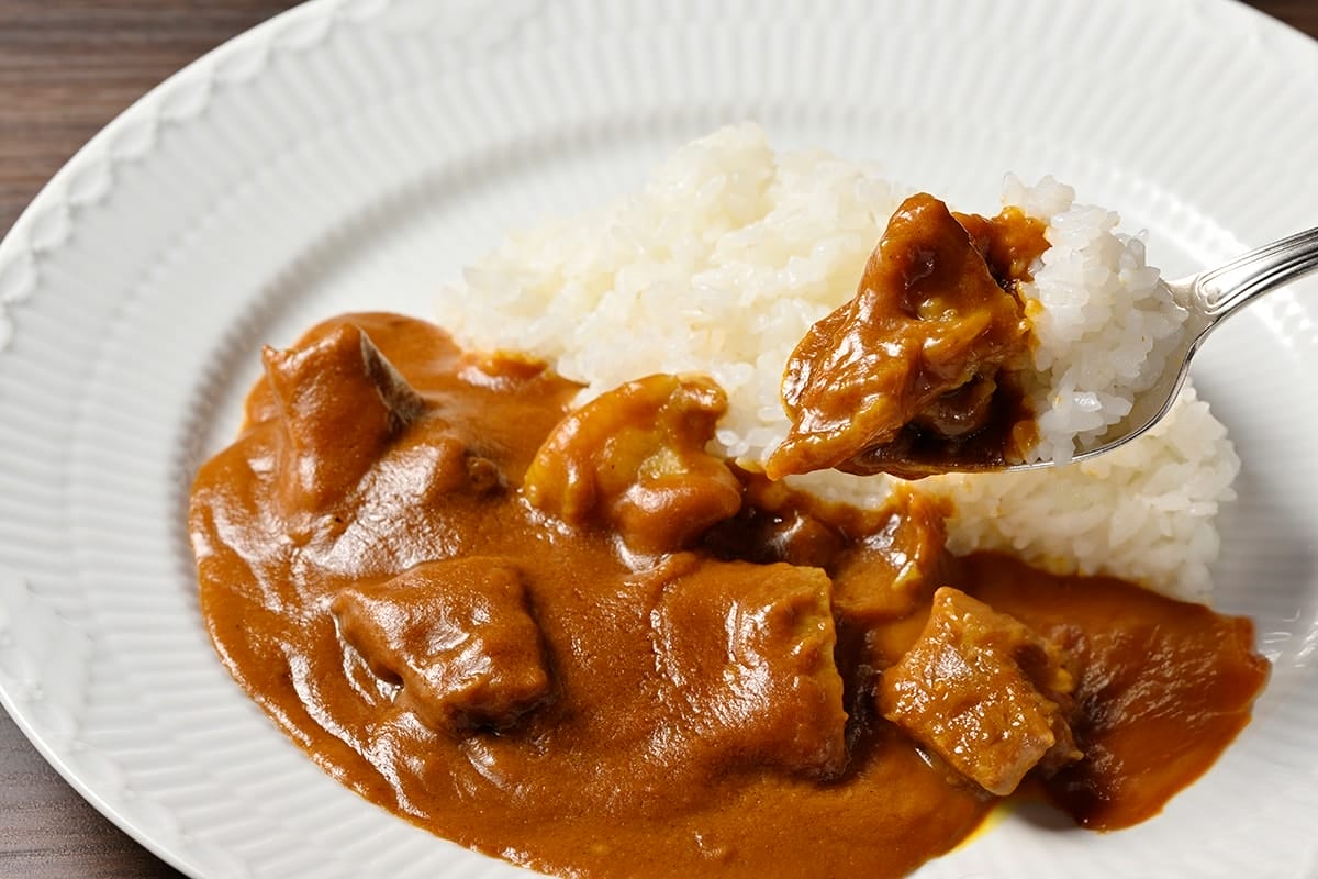 【常温配送】うかい亭 ビーフカレー＆牛スジカレー（各3個入）