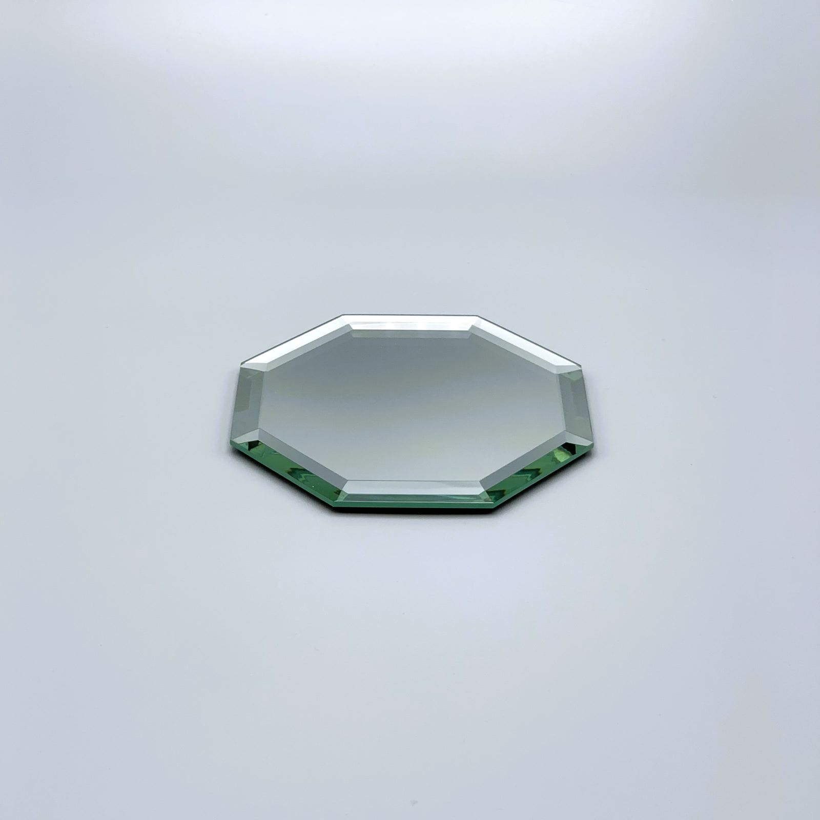 UK18-8六角型ミラープレート 40インチ（ブラックアクリル） UK18-8六角型ミラープレート 菊模様 40インチ (アクリル)